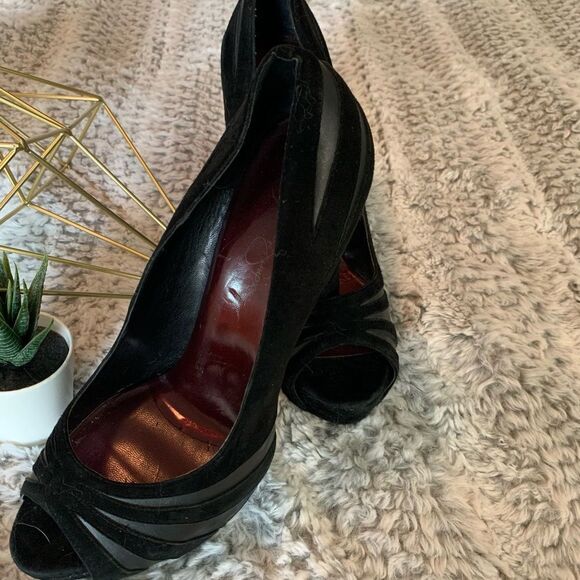 Jessica Simpson Heels - Picture 1 of 6